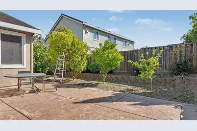 5006 Ridgefield Cir, Fairfield, CA 94534 - Photo 27