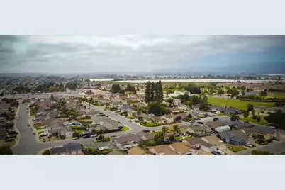 517 Vivienne Dr, Watsonville, CA 95076 - Photo 27