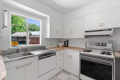 16281 Camino Del Sol, Los Gatos, CA 95032 - Photo 21