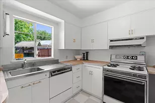 16281 Camino Del Sol, Los Gatos, CA 95032 - Photo 21