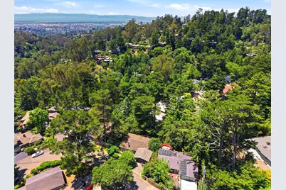 7020 Saroni Dr, Oakland, CA 94611 - Photo 23