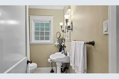 1303 39th St, Sacramento, CA 95816 - Photo 35