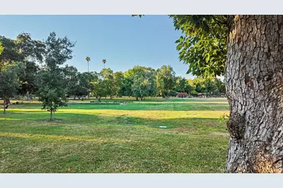 1303 39th St, Sacramento, CA 95816 - Photo 43