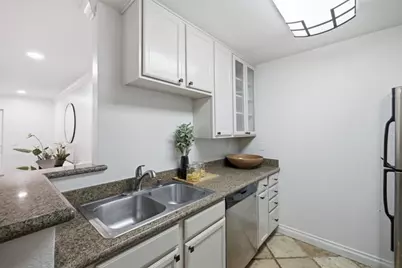 1221 Yarwood Ct, San Jose, CA 95128 - Photo 5