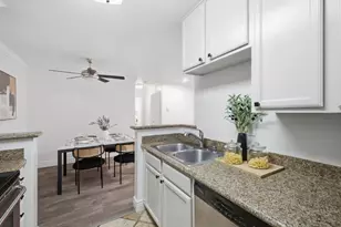 1221 Yarwood Ct, San Jose, CA 95128 - Photo 7