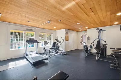 1221 Yarwood Ct, San Jose, CA 95128 - Photo 25