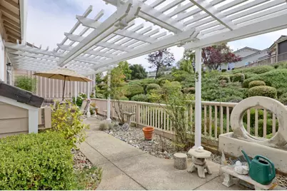 8770 Olivas Cir, San Jose, CA 95135 - Photo 27