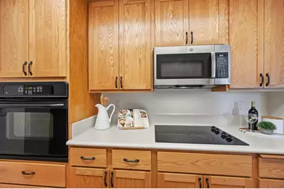 1110 Bayswater Ave 303, Burlingame, CA 94010 - Photo 15