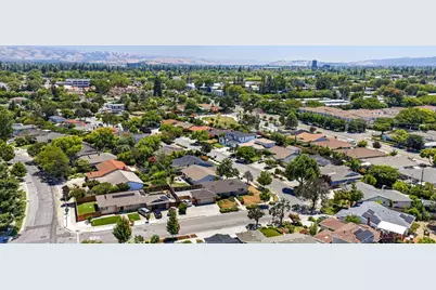 3385 Valley Square Ln, San Jose, CA 95117 - Photo 43