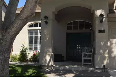 1121 Cypress St, Hollister, CA 95023 - Photo 3