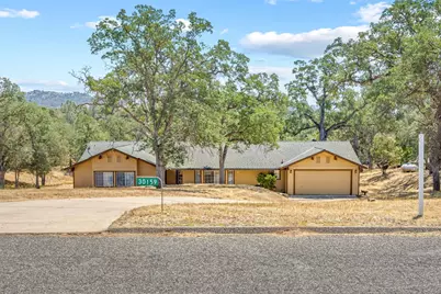 30159 Horseshoe Dr, Coarsegold, CA 93614 - Photo 1