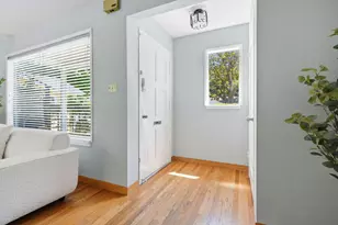 570 Kenwood Dr, Menlo Park, CA 94025 - Photo 11