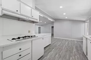 353 Millpond Dr 353, San Jose, CA 95125 - Photo 17