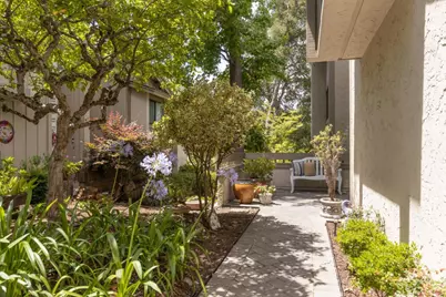 546 Sand Hill Cir, Menlo Park, CA 94025 - Photo 3
