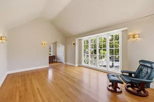 2460 Poppy Dr, Burlingame, CA 94010 - Photo 7