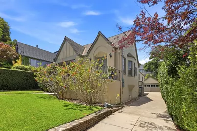 2460 Poppy Dr, Burlingame, CA 94010 - Photo 3