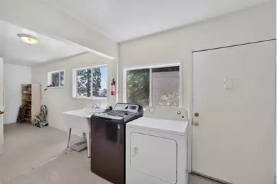 82 Doering Ln, Watsonville, CA 95076 - Photo 17