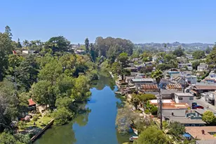 525 Riverview Dr, Capitola, CA 95010 - Photo 39