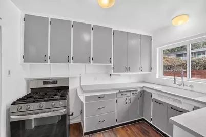 304 Stuart Ave, Pacific Grove, CA 93950 - Photo 11