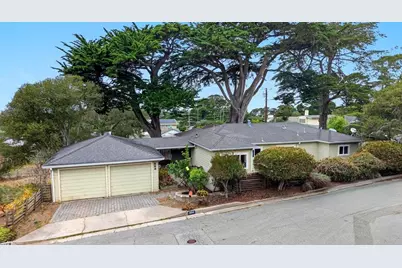 304 Stuart Ave, Pacific Grove, CA 93950 - Photo 3