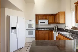 10172 Oakwood Cir, Carmel, CA 93923 - Photo 9