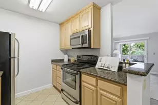 124 Monte Verano Ct, San Jose, CA 95116 - Photo 9