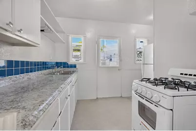721 9th St, Pacific Grove, CA 93950 - Photo 15