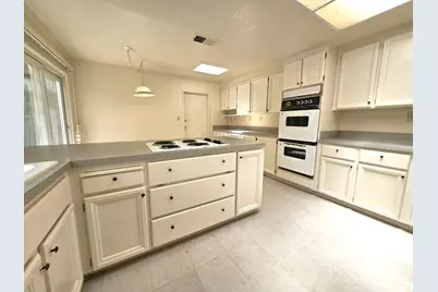 6327 Whaley Dr, San Jose, CA 95135 - Photo 19