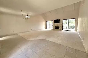 6327 Whaley Dr, San Jose, CA 95135 - Photo 11