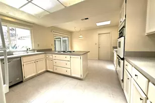6327 Whaley Dr, San Jose, CA 95135 - Photo 17