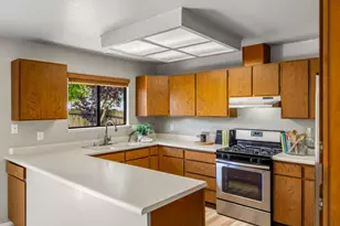 631 Junipero Ave, Pacific Grove, CA 93950 - Photo 13