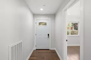 6188 Oakdale Ave, Oakland, CA 94605 - Photo 5