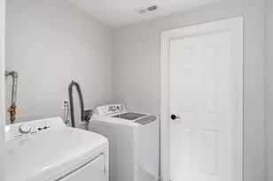 6188 Oakdale Ave, Oakland, CA 94605 - Photo 31