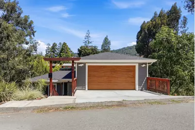 6188 Oakdale Ave, Oakland, CA 94605 - Photo 1