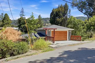 6188 Oakdale Ave, Oakland, CA 94605 - Photo 3