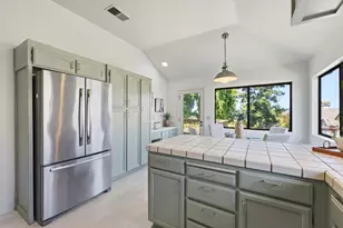 7711 Galloway Dr, San Jose, CA 95135 - Photo 15