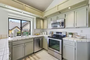 7711 Galloway Dr, San Jose, CA 95135 - Photo 13