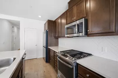 493 Cambridge St, San Francisco, CA 94134 - Photo 9