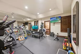 10285 Magdalena Rd, Los Altos Hills, CA 94024 - Photo 33