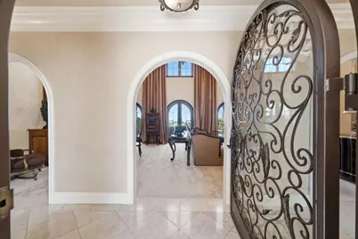 10285 Magdalena Rd, Los Altos Hills, CA 94024 - Photo 7