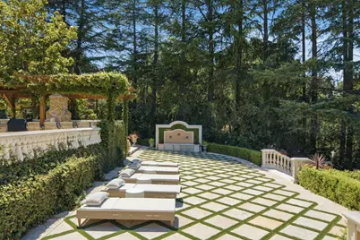 10285 Magdalena Rd, Los Altos Hills, CA 94024 - Photo 45
