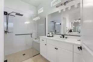 2006 Red Oak Dr, Hollister, CA 95023 - Photo 25