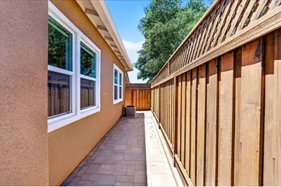 2006 Red Oak Dr, Hollister, CA 95023 - Photo 37