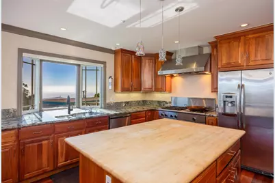 107 Dolphine Ave, El Granada, CA 94018 - Photo 19