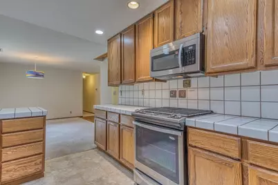 19602 Brentwood Ct, Salinas, CA 93907 - Photo 13