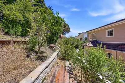 7420 Skyline Blvd, Oakland, CA 94611 - Photo 101