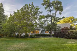 25933 Alicante Ln, Los Altos Hills, CA 94022 - Photo 3