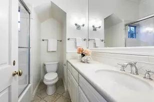 25933 Alicante Ln, Los Altos Hills, CA 94022 - Photo 27