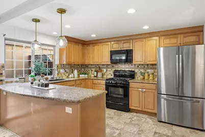 2354 Bear Valley Ln, San Jose, CA 95133 - Photo 11