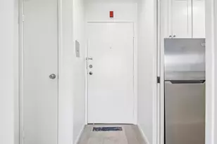 814 N Delaware St 504, San Mateo, CA 94401 - Photo 3